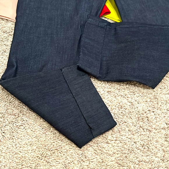 NEW YORK AND COMPANY-size medium pull-up ankle/crop pants set of 4 - Picture 3 of 8